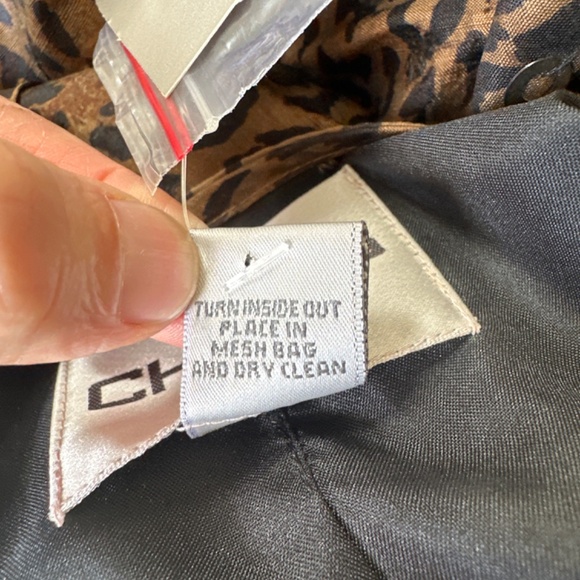 Chico’s leopard print silk jacket - Picture 6 of 6